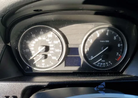 2015 BMW X1 Sdrive28I z USA, uszkodzony, nr VIN WBAVM1C54FV319529